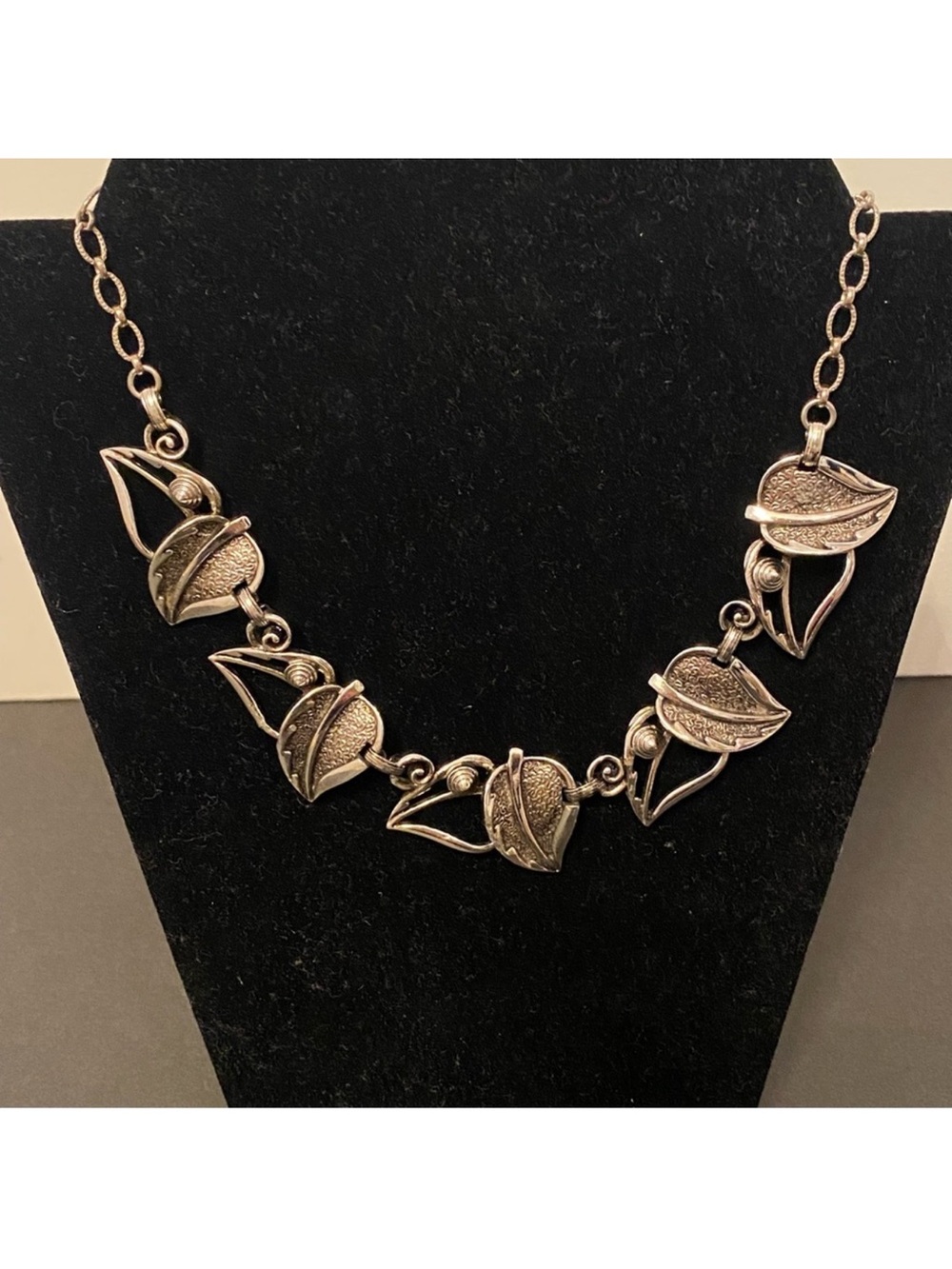 SARAH COVENTRY SAC NECKLACE VINTAGE RETRO SILVER TONE LEAF LEAVES COLLAR 18”